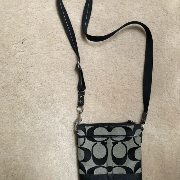 Small Coach Purse - Black - Picture 3 of 3